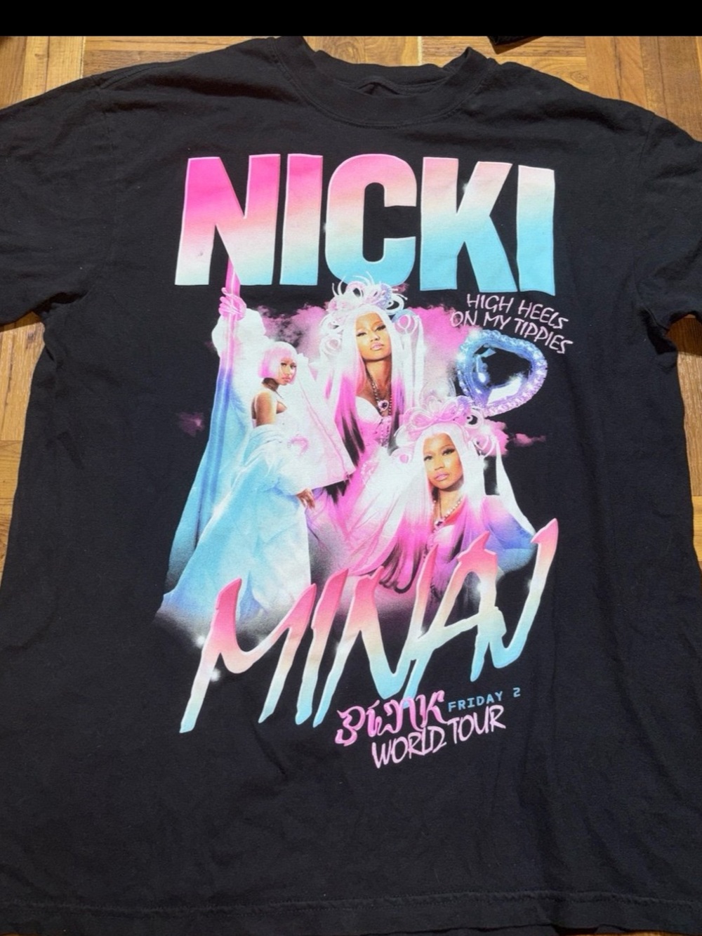 Nicki Minaj Pink Friday 2 World Tour T-Shirt, Women’s size LG